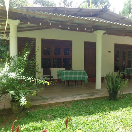 Green Valley Home Stay Talpe Esterno foto